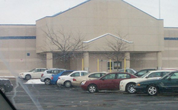 File:Former Builders Square